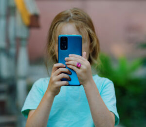 Children urged to put down devices and stare at absolutely nothing, say opticians