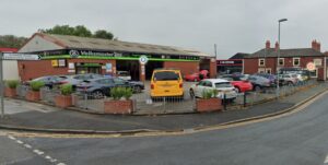 Rochdale Council blocks garage extension to preserve vital view of pub that nobody’s noticed in years